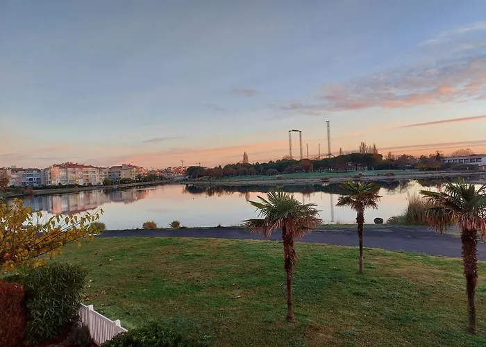 Residence Amoureva,T2, Vue Lagon, Proche Mer, Parking, Clim, Piscine