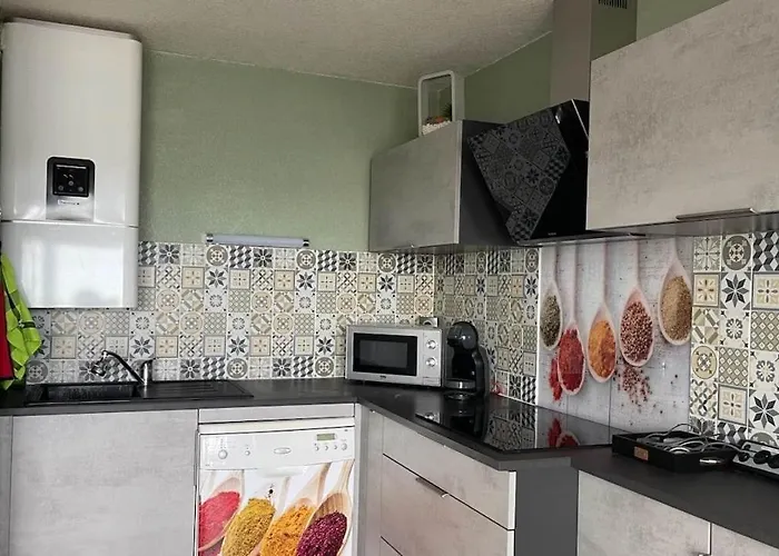 Residence Amoureva,T2, Vue Lagon, Proche Mer, Parking, Clim, Piscine