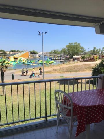 Apartment Amoureva,t2, Vue Lagon, Proche Mer, Parking, Clim, Piscine Agde